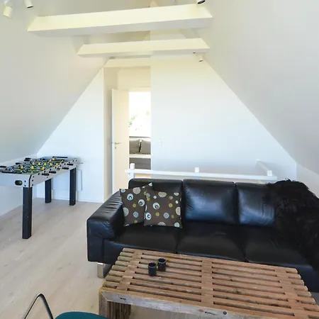 Дом отдыха 6 Bedroom Stunning In Грена