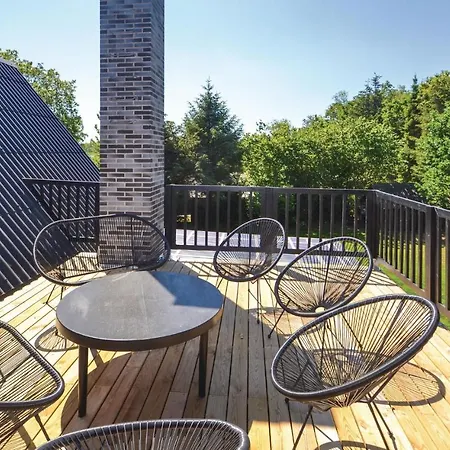 6 Bedroom Stunning In