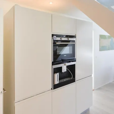 Дом отдыха 6 Bedroom Stunning In *