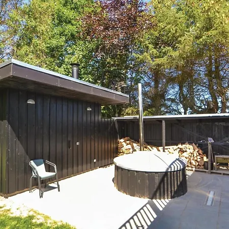 6 Bedroom Stunning In Дом отдыха Грена